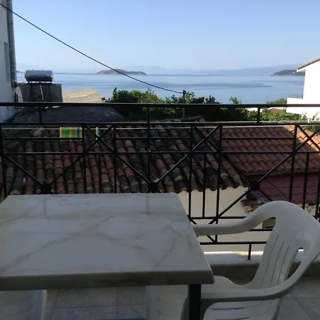 Lydia Art Deco Apartament Megali Ammos (Skiathos)